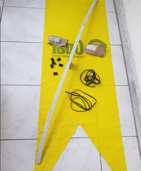 bmw e90 sol tavan bandı sifir orjinal beyaz 51137124253 sadece sol on kapak cikma tamirli